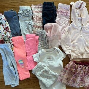 Lot of baby girl 6-9 month clothes